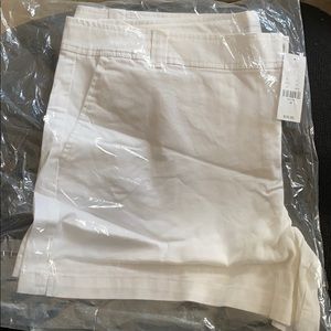 NY&Co Hampton 4” Shorts -NWT